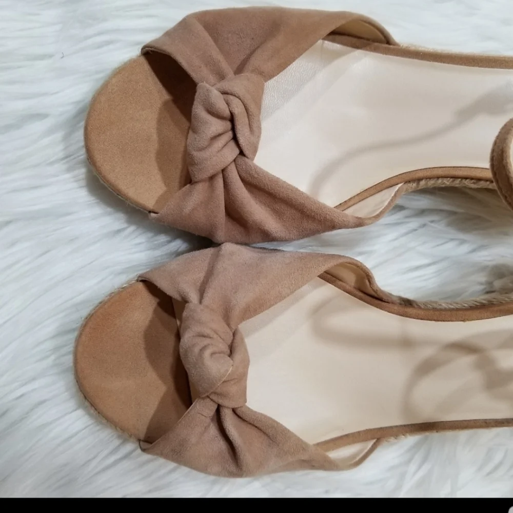 NINE WEST Cream And Tan Espadrilles Wedge Heel Sandals SIZE 9.5 M. - Picture 12 of 16